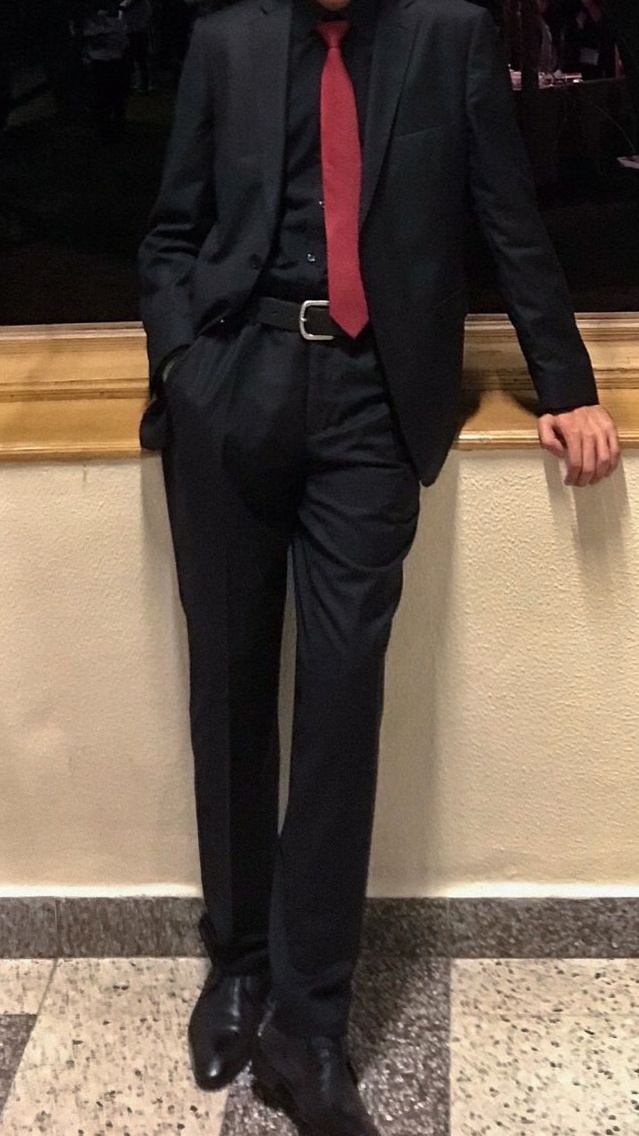 Neon Reverie: Glitz, Glamour & Vintage Vibes Under Starlit Skies 🤍 931