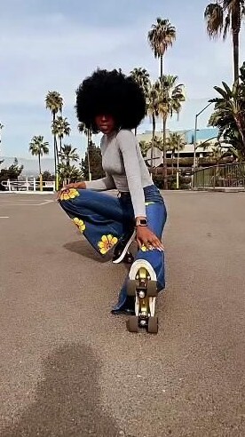 🔸 📍 Neon Roller Girl in Glamorous Vintage Style 497