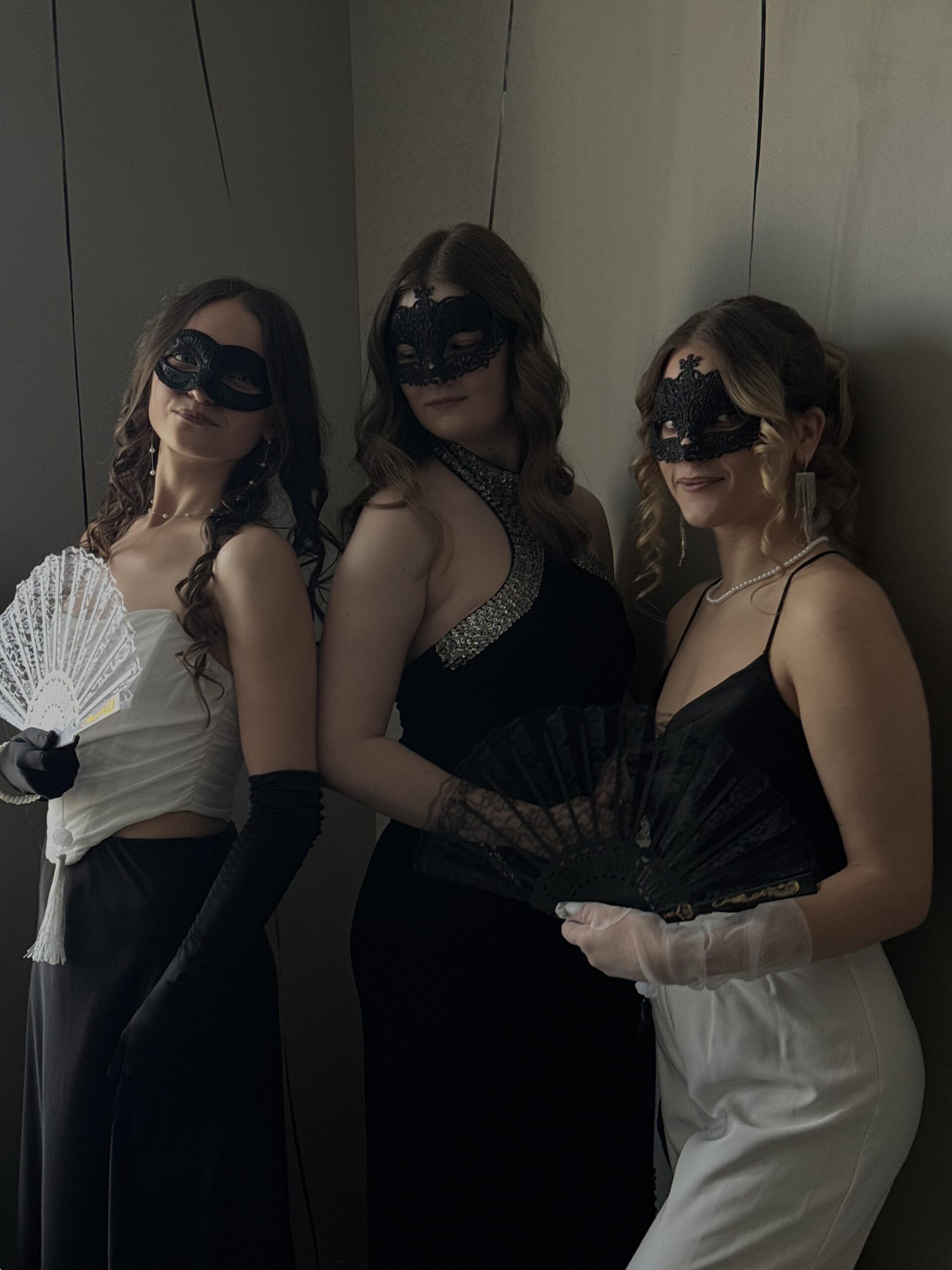 ⊹ Neon Whispers of Dianaesliy in Midnight Hues ⊹ 🌺 545