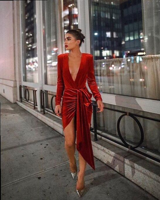 🖤 ✦ New Year Glow: Neon-Esque Outfits for Timeless Glam 127