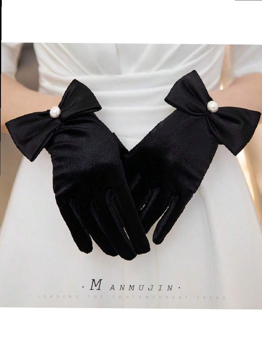 ✦ old hollywood glam ✦ Glamorous Vintage Bridal Gloves with Pearl Accents for Pa 102