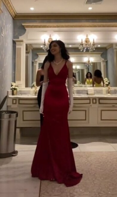 Red Mermaid Prom Gown with Custom Color Options — Floor-Length Elegance — beauty 609