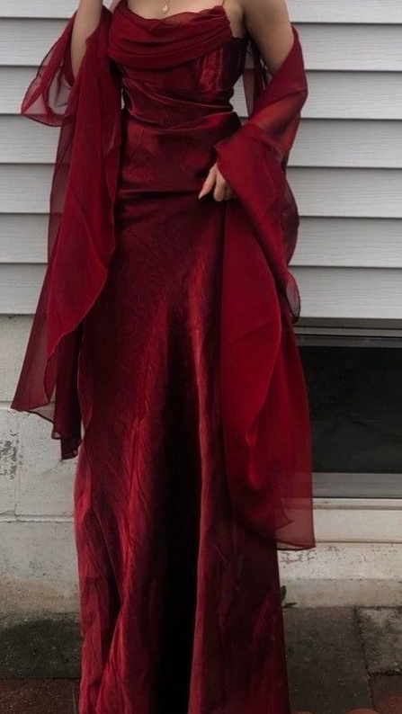 retro chic style: 💜 🎆 Burgundy A-Line Vintage Prom Gown, Long Sleeveless Design  326