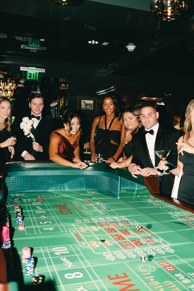 ✨ 🦋 💎 Retro Glam Party Space With Neon Poker Table | Red Berry Estate San Antoni 706