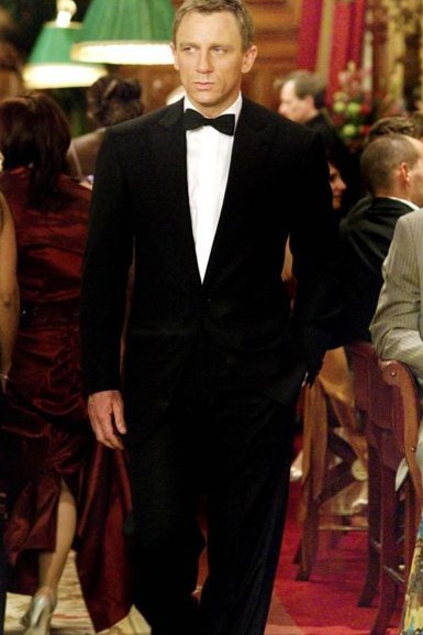 📻 🃏 ✦ Sleek Suits & Neon Nights: Bond’s Most Stylish Black Tie Affairs 406