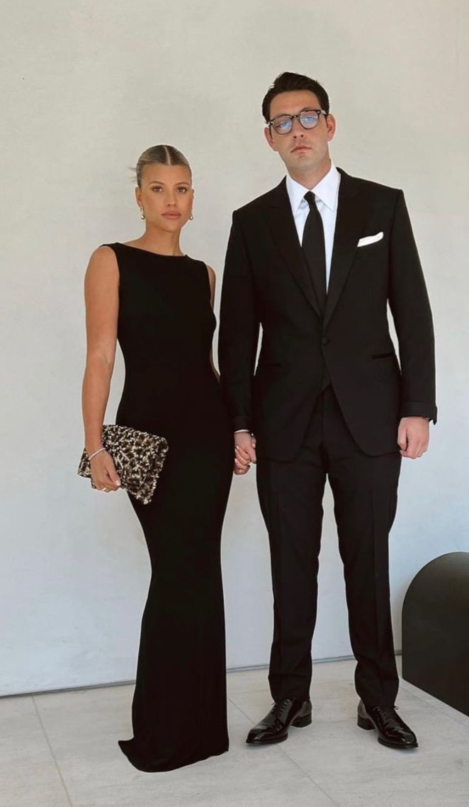 🥳 👠 | Sofia Richie’s Radiant Vintage Glam | style study session 397