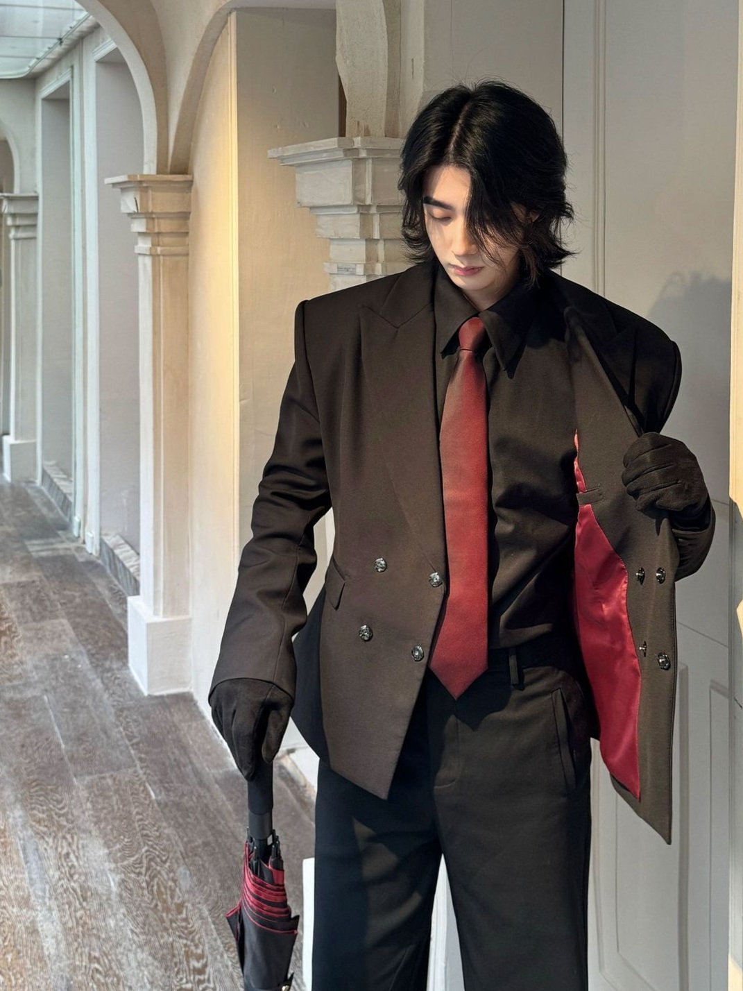 Spring-Infused Double-Breasted Suit with Cinched Elegance & Neon-Vintage Flair 🌿 278