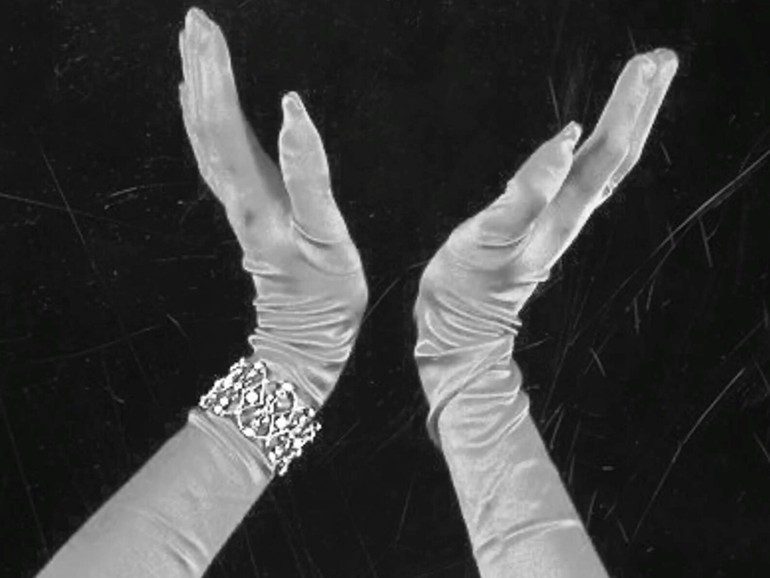 Stolen Starlight for You: Neon Dreams & Eternal Glow — visual vocabulary 📍 942