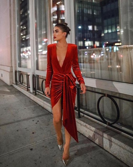 🌴 🏨 🌍 theme night essentials ✦ Gilded Glow-Up: Neon Noir Soirée Concepts 797