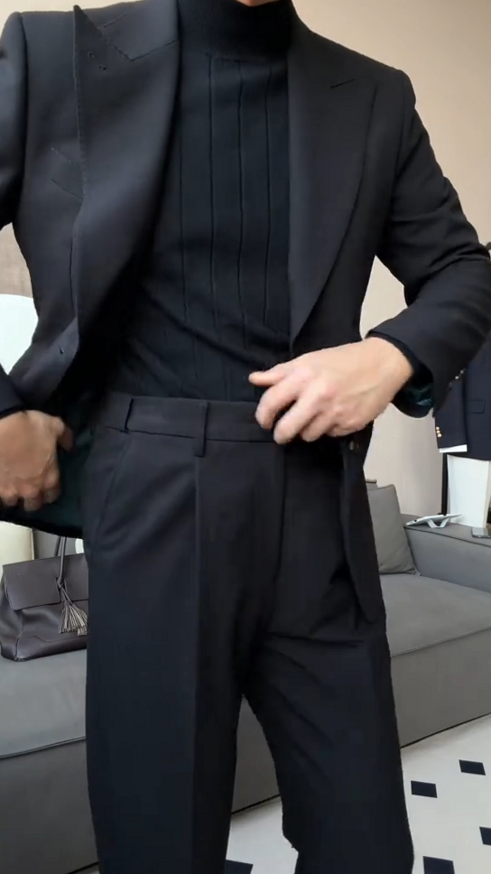 Timeless Sophistication in Neon Glow | 🌟 🍾 retro chic style 993