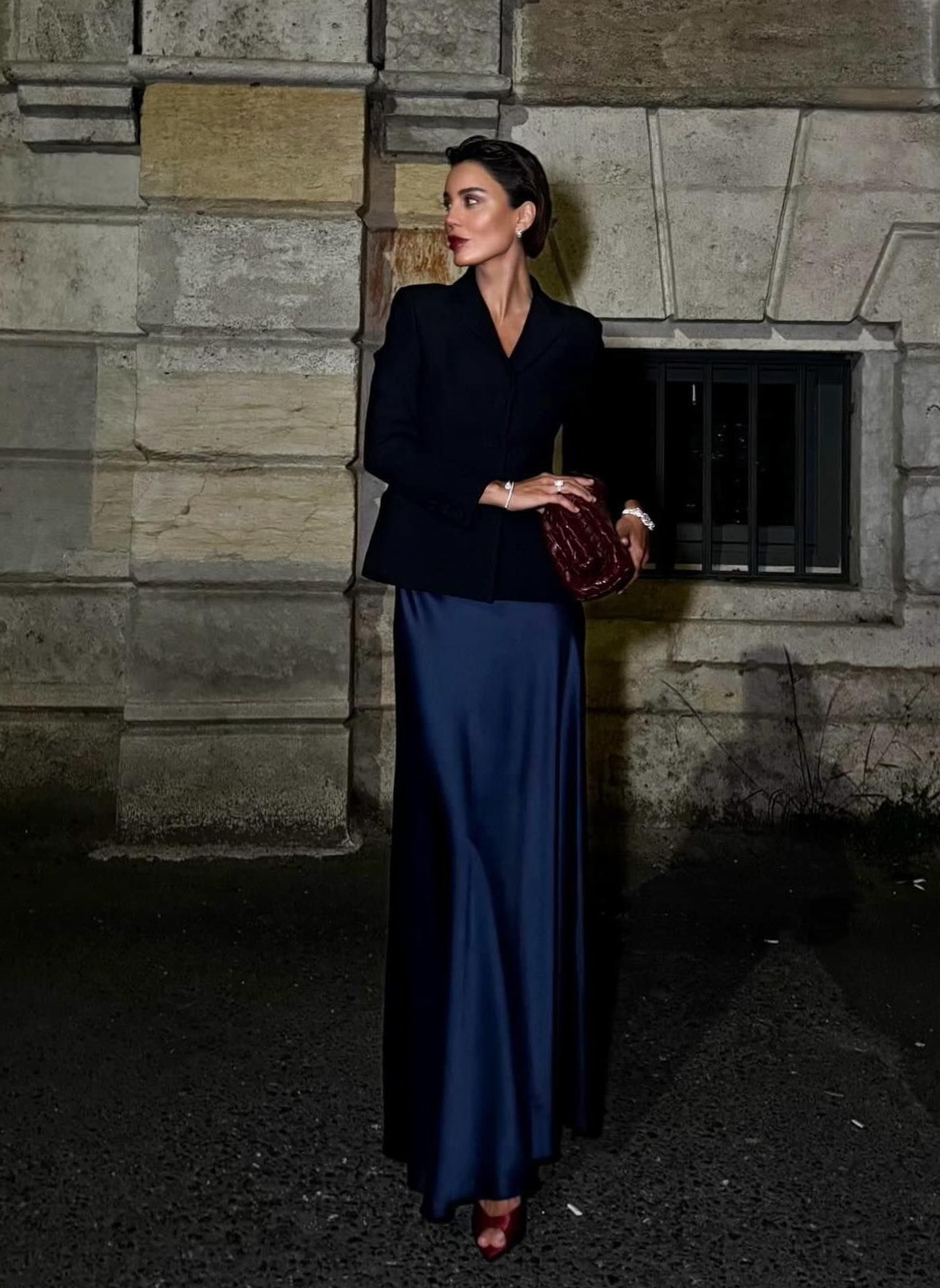 👑 Twelve Hues That Whisper Elegance Against Navy Blue | aesthetic mood booster 388