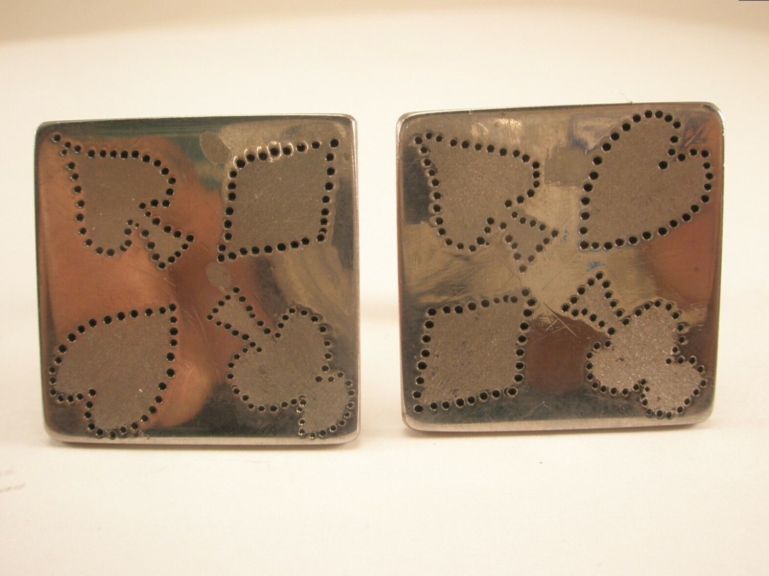 🎩 ✦ Vintage Neon Cuff Links – Poker Club Spade Heart Art – .49 660