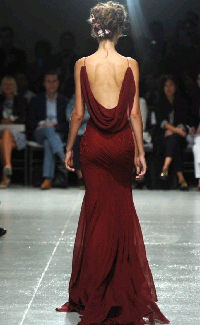 visual vocabulary: 🕶️ 👒 Burgundy Glam Prom Gowns for Teens — P1851 439