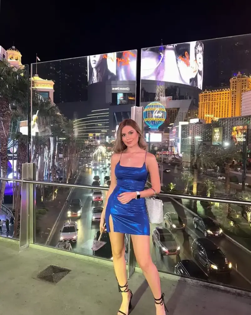 ⊹ Neon Glam: 20 Plus Size Summer Styles for Night & Street Elegance ⊹ 🎞️ 🎭 285