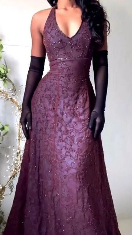 Neon-Vintage Purple Lace Halter Evening Gown in Black – US 6 — 🎯 🔸 843